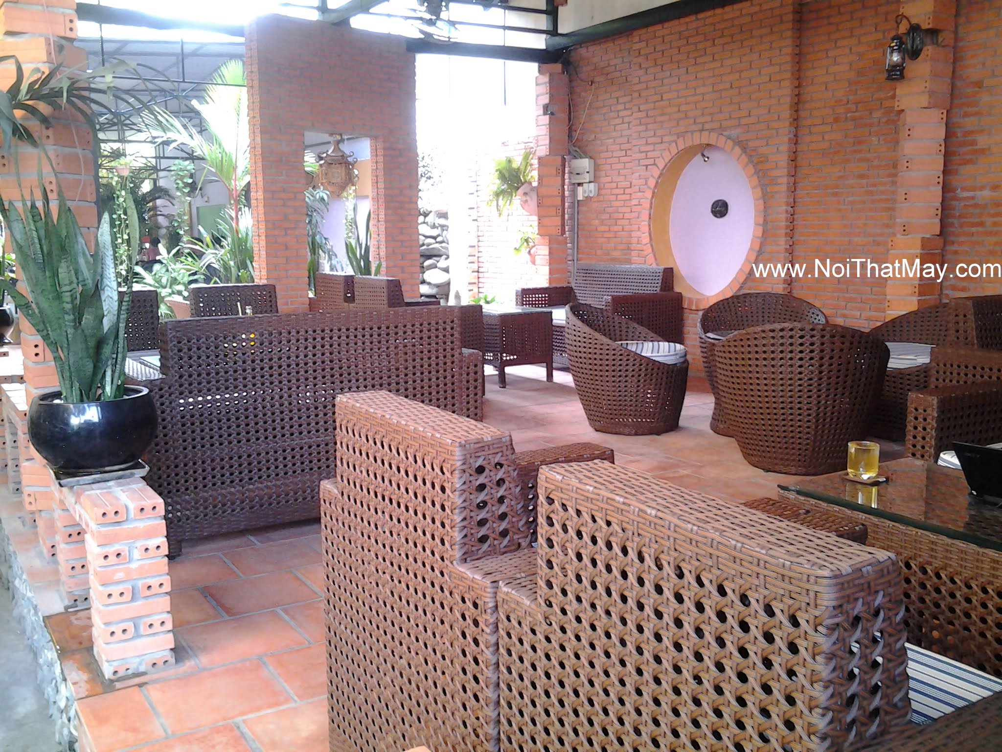 bàn ghế đan nhựa giả mây