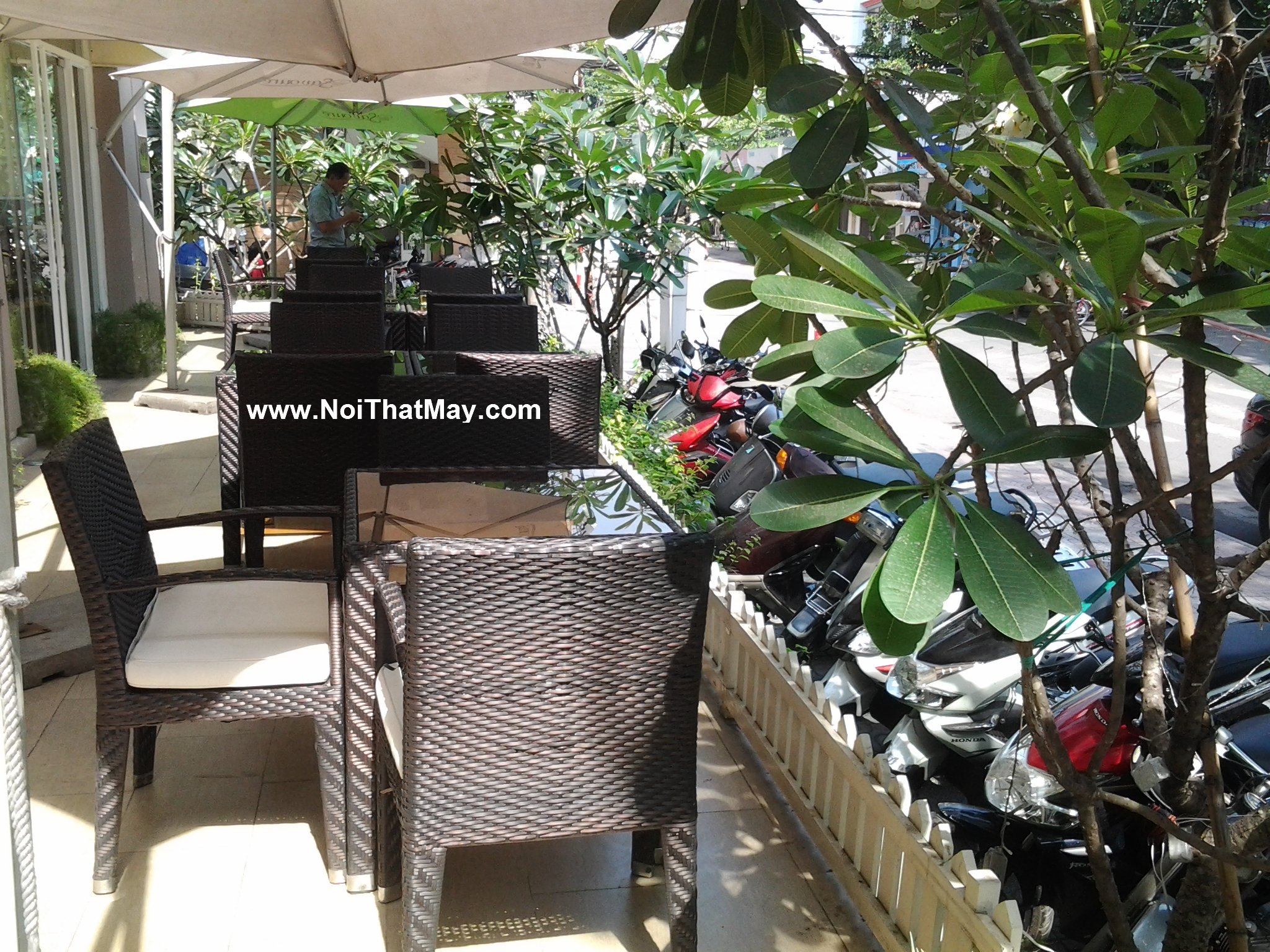 bàn ghế ăn nhựa giả mây