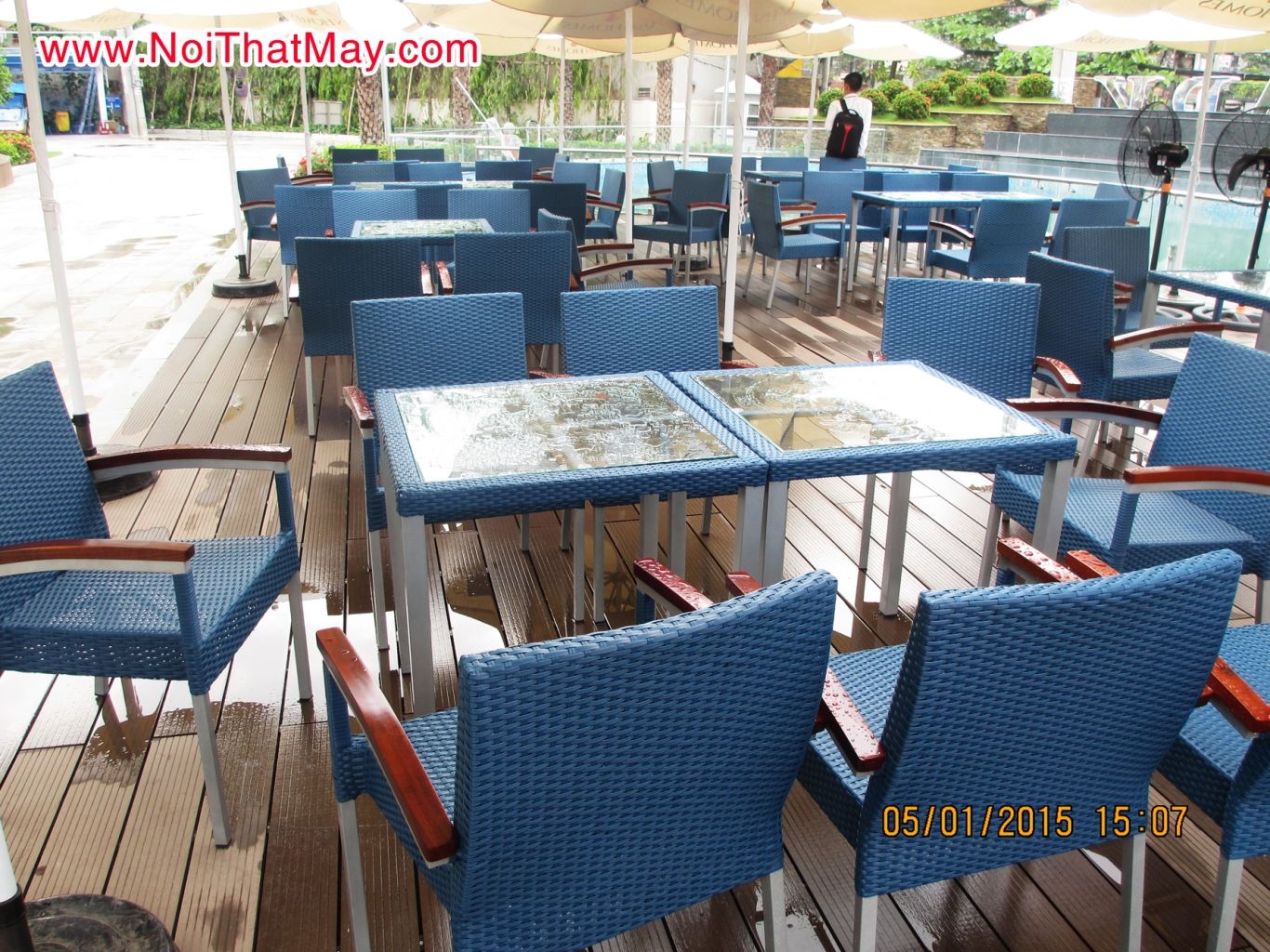 ban ghe nhua gia may 9
