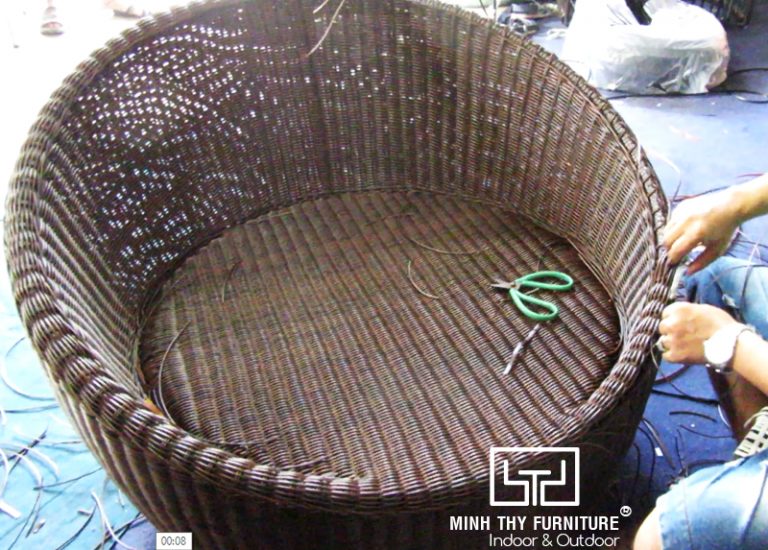 Hướng dẫn cách đan bàn ghế trứng cafe nhựa giả mây ngoài trời