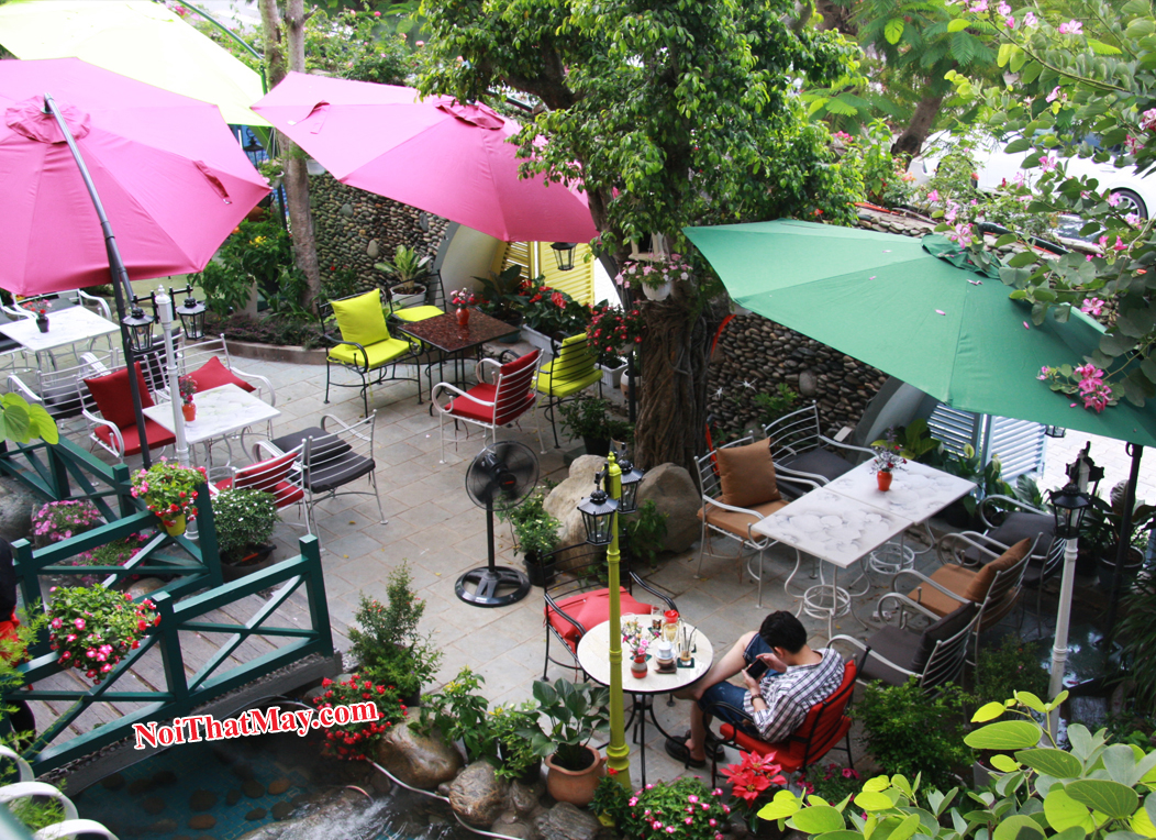 Cafe Lâu Đài Phố chọn Minh Thy Furniture là nhà cung cấp bàn ghế sắt 13 ban ghe sat minh thy 14