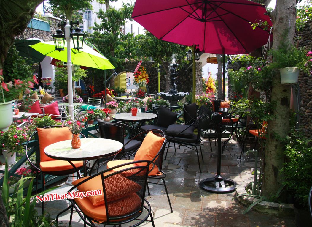 Cafe Lâu Đài Phố chọn Minh Thy Furniture là nhà cung cấp bàn ghế sắt 23 ban ghe sat minh thy 25