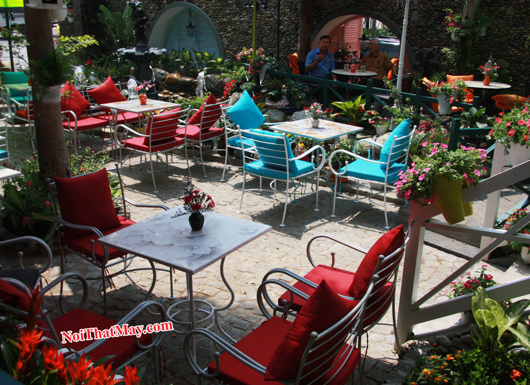 Cafe Lâu Đài Phố chọn Minh Thy Furniture là nhà cung cấp bàn ghế sắt 28 ban ghe sat minh thy 31