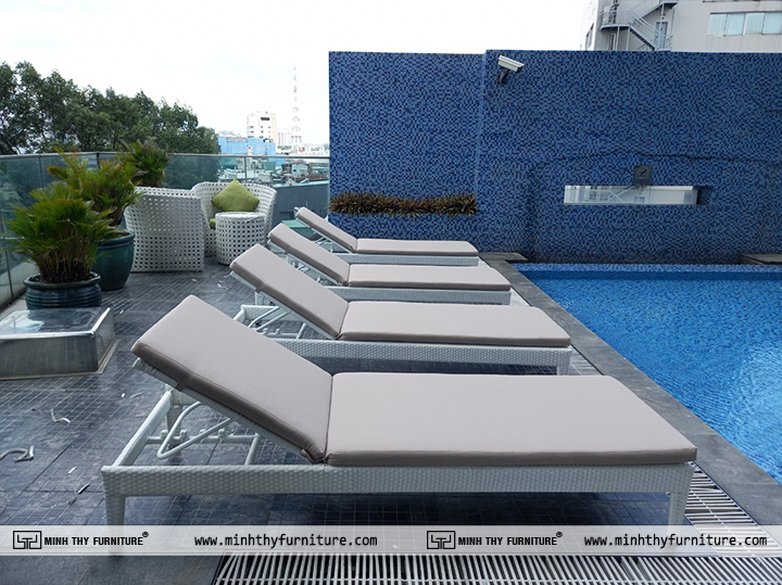Pullman Saigon Centre chọn Minh Thy cung cấp ghế hồ bơi