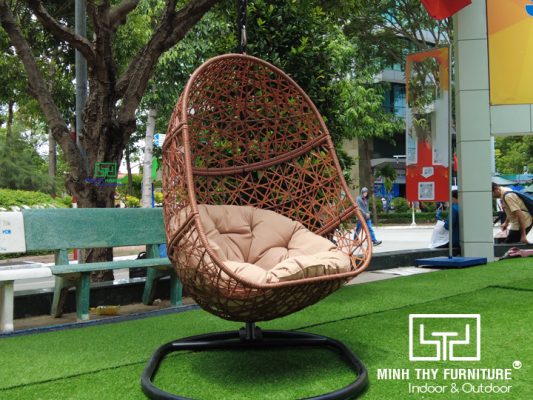 Cách Trang Trí Xích Đu Mây Sân Vườn Đẹp Nhất 1 ghe xich du trung nhua gia may mt995 4